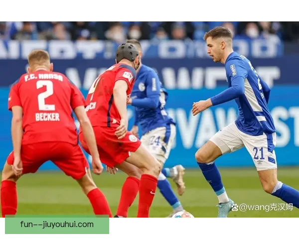德甲赛场风云 RB莱比锡提前两轮稳居前三席