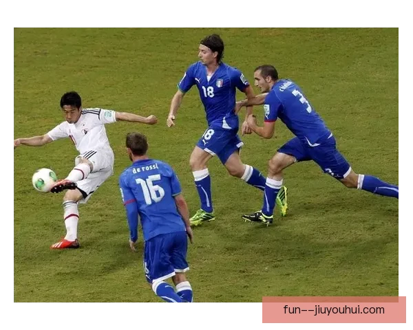 斯图加特正式签约日本中卫蔡斯加强防线实力