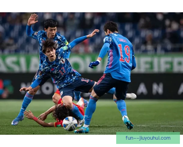 日本队在世预赛中以2比0战胜沙特，成功迈向晋级之路
